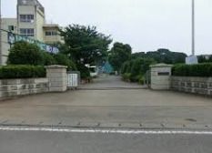 三芳町立藤久保中学校の画像