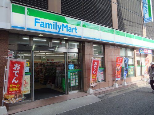 ファミリーマート 新井薬師前駅南店の画像