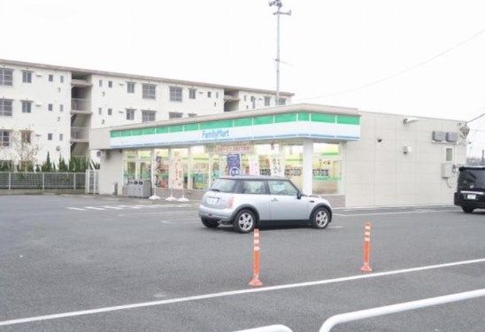 ファミリーマート 鳩山ニュータウン店の画像