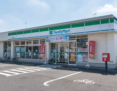 ファミリーマート 福生多摩橋通り店の画像