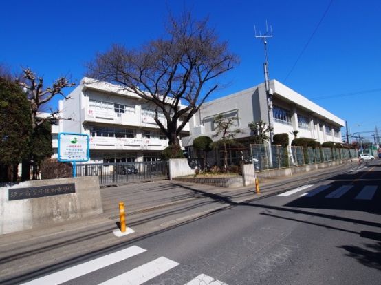 坂戸市立千代田中学校の画像