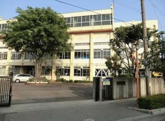 川口市立十二月田小学校の画像