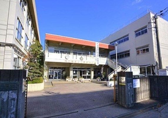 川口市立十二月田中学校の画像