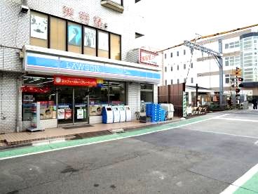 ローソン 東門前駅前店の画像