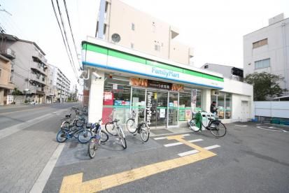 ファミリーマート 内代町二丁目店の画像