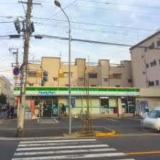 ファミリーマート 大阪商大西店の画像