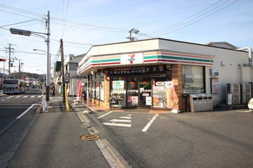 セブンイレブン 横浜大道1丁目店の画像