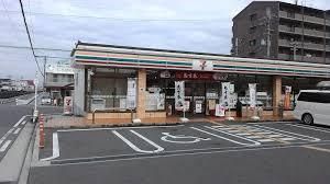 セブンイレブン 八尾山賀町3丁目店の画像