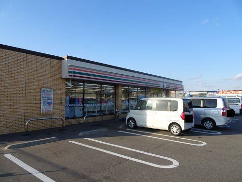 セブンイレブン 高岡能町店の画像