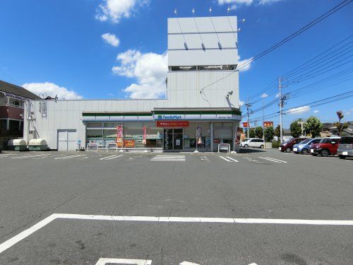 ファミリーマート千代田一丁目店の画像