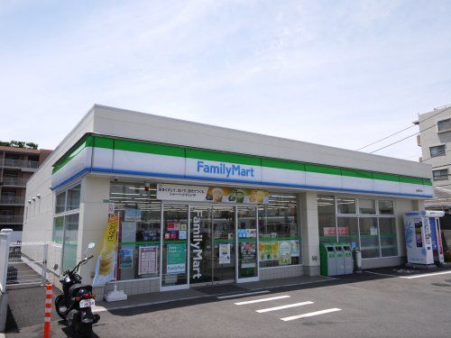 ファミリーマート 前原駅前店の画像