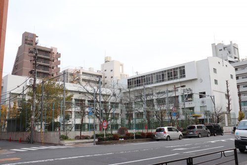 東京都立白鴎高等学校 附属中学校の画像