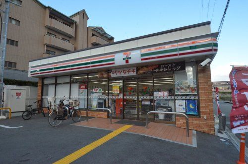 セブンイレブン西宮門戸東町店の画像