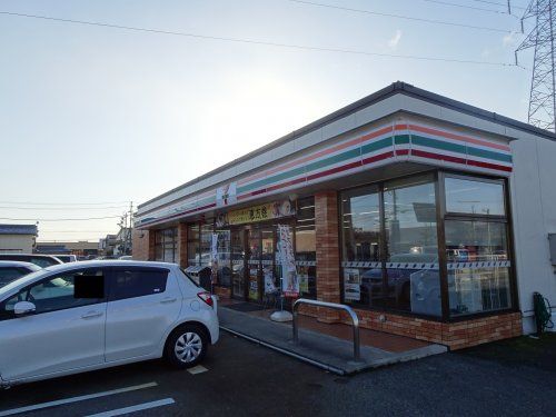 セブンイレブン 高岡米島店の画像