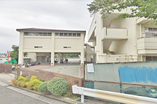 横浜市立森中学校の画像