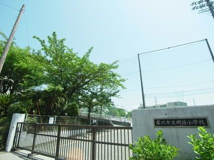 明治小学校の画像