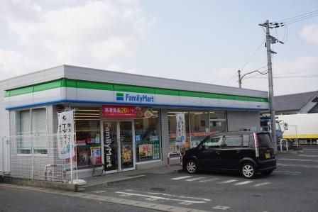 ファミリーマート 天理柳本店の画像