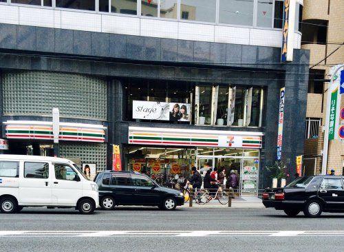 セブン-イレブン 大阪今福鶴見駅前店の画像
