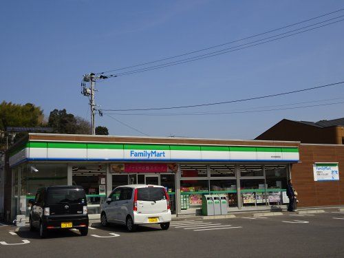 ファミリーマート 大村岩松町店の画像