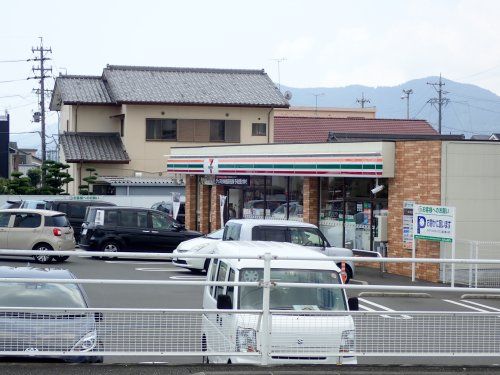 セブンイレブン 静岡新伝馬店の画像