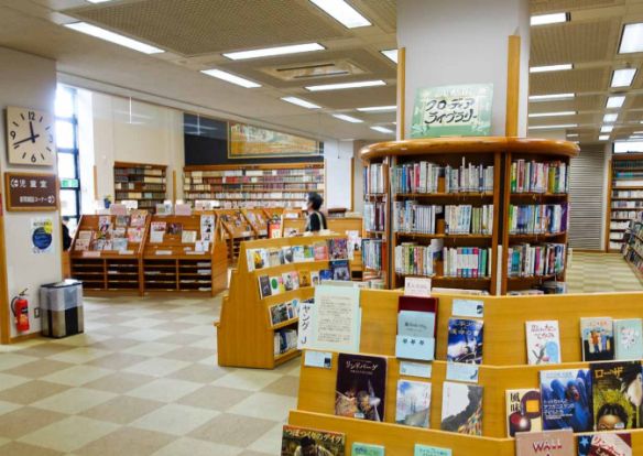 川越市立中央図書館の画像