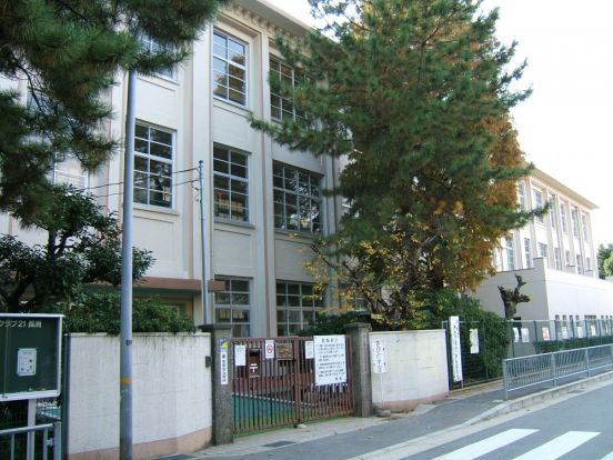 尼崎市立　長洲小学校の画像