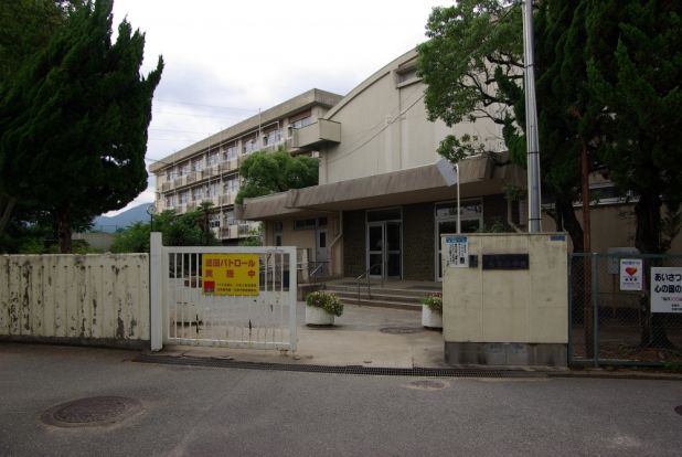 宝塚市立　売布小学校の画像