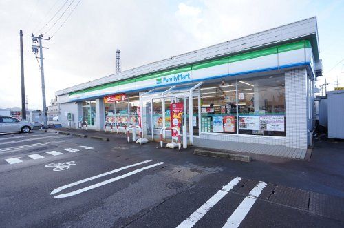 ファミリーマート 新津山谷店の画像