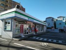 ファミリーマート 川崎苅宿店の画像