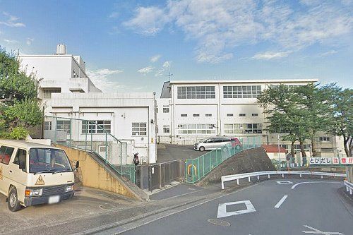 横浜市立田奈小学校の画像