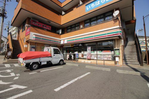 セブンイレブン横須賀長沢駅前店の画像