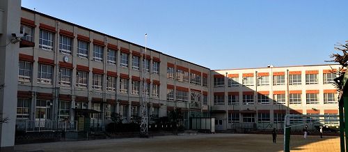 戸田小学校の画像