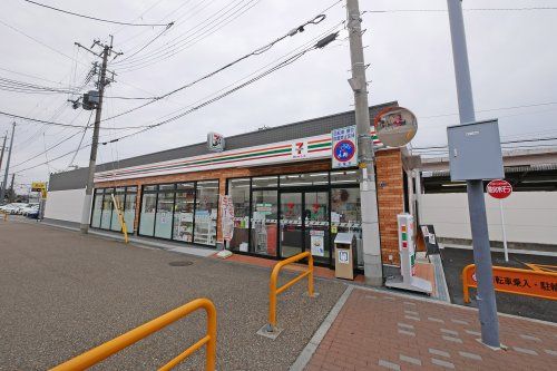 セブンイレブン ハートイン JR中山寺駅北口店の画像