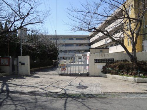 吹田市立千里新田小学校の画像