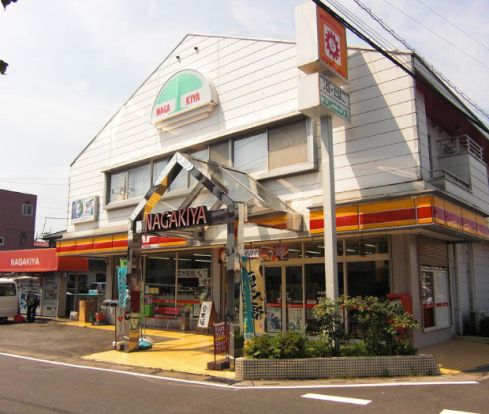ニューヤマザキデイリーストア 高坂長木屋店の画像