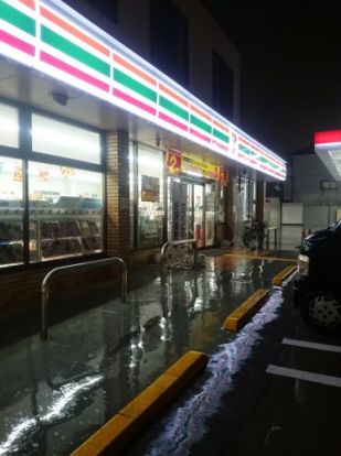 セブンイレブン 堺深井中町店の画像