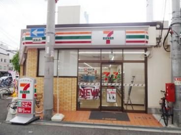 セブンイレブン 大阪西田辺駅東店の画像