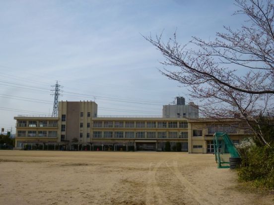 宝塚市立　安倉小学校の画像