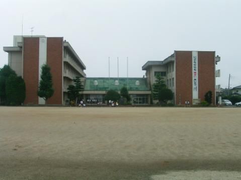 石岡中学校の画像