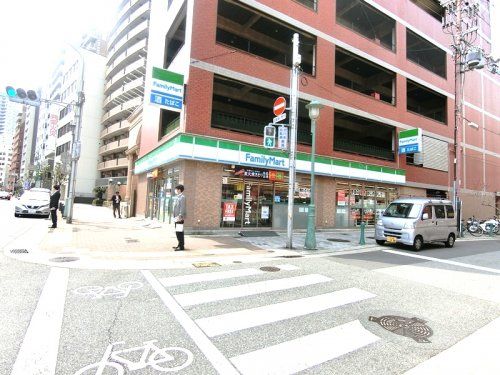 ファミリーマートみなと元町駅前店の画像