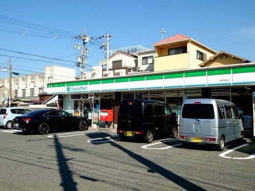 ファミリーマート 京屋西湊店の画像