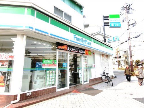 ファミリーマート井上兵庫大仏前店の画像