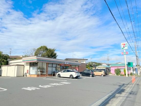 セブンイレブン 寒川岡田4丁目店の画像