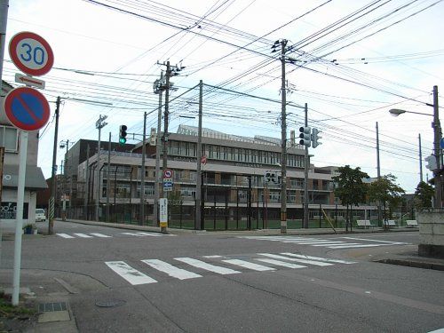 富山市立中央小学校の画像