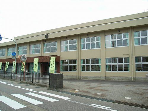 富山市立山室小学校の画像
