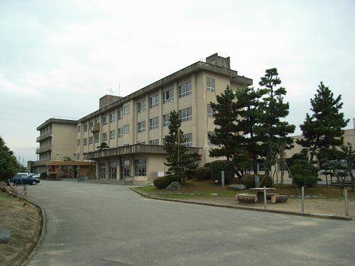 富山市立興南中学校の画像