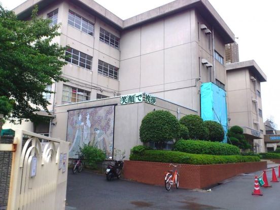 寝屋川市立友呂岐中学校の画像