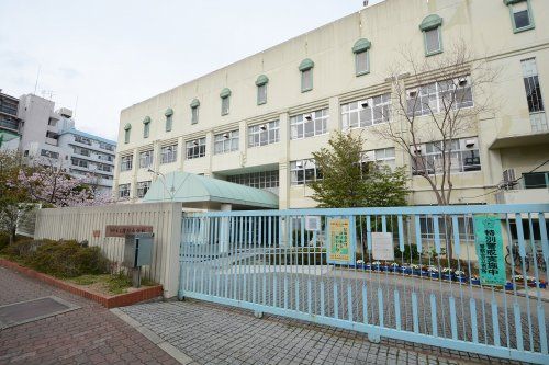 神戸市立稗田小学校の画像