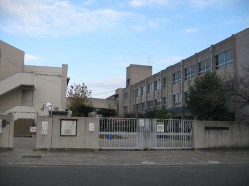 枚方市立平野小学校の画像