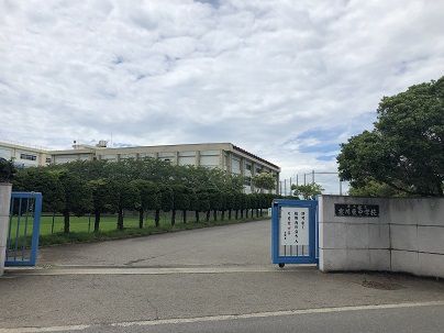 寒川町立寒川東中学校の画像